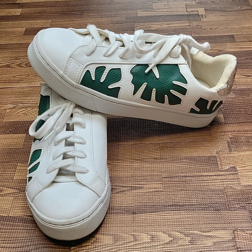 New Look Sneakers Size 6/39
